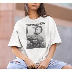 Woody Guthrie Classic Folk Music Retro Black Fan Graphic Unisex T-Shirt